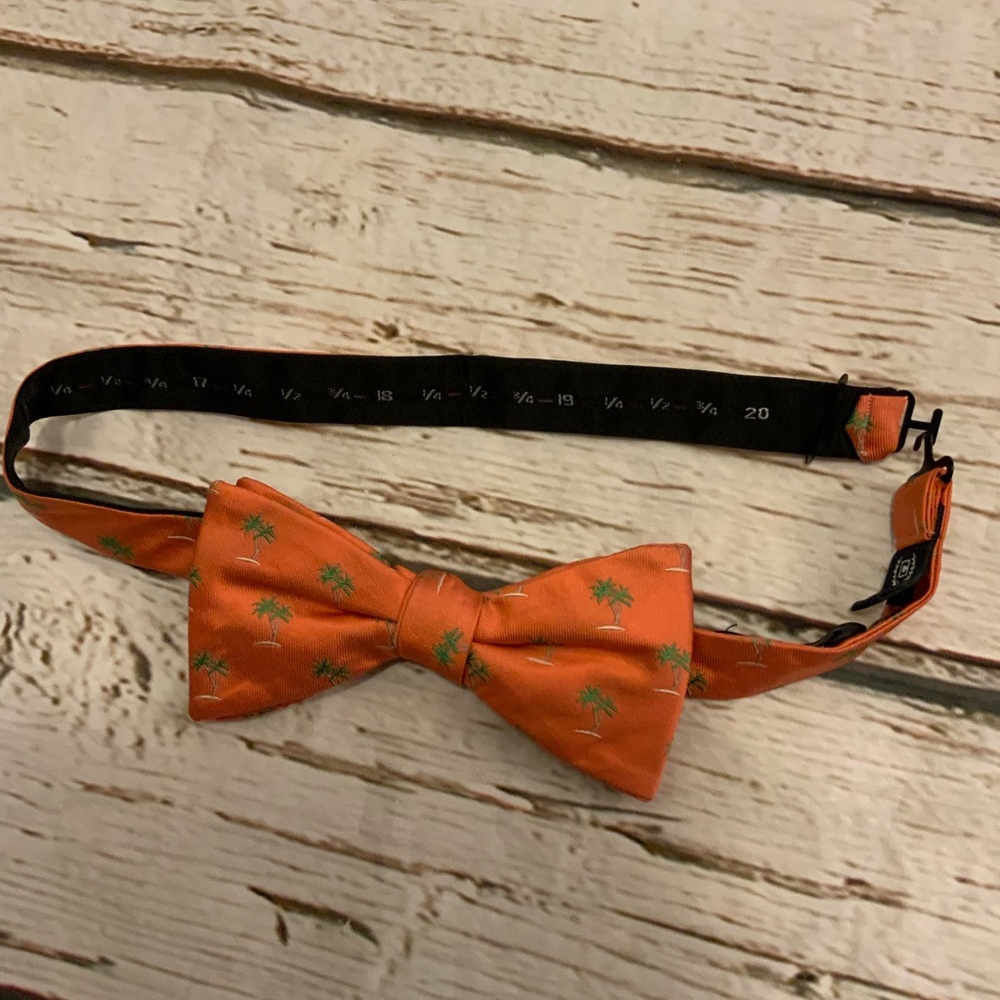 Chaps 100% Silk Pre-Tied Bow Tie Adjustable Neck Formal Wedding Prom